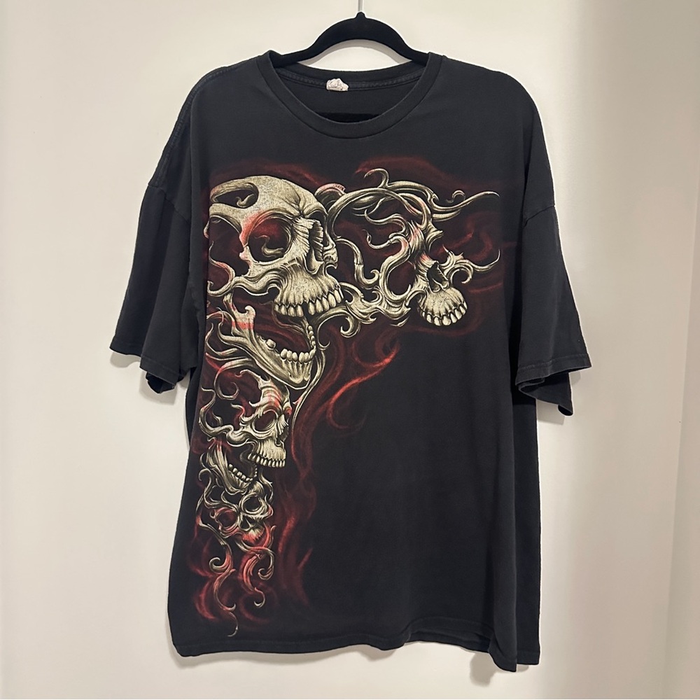 Vintage Black Skull Graphic Men's T-Shirt